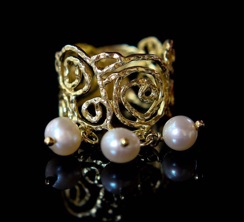 Dangling pearl silver ring