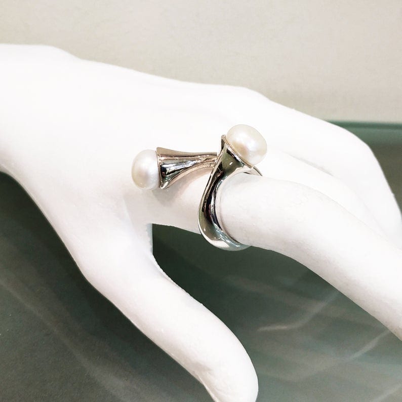 Double pearl silver ring