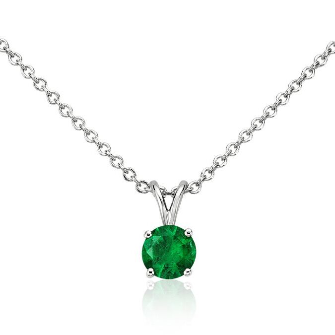 emerald solitaire pendant