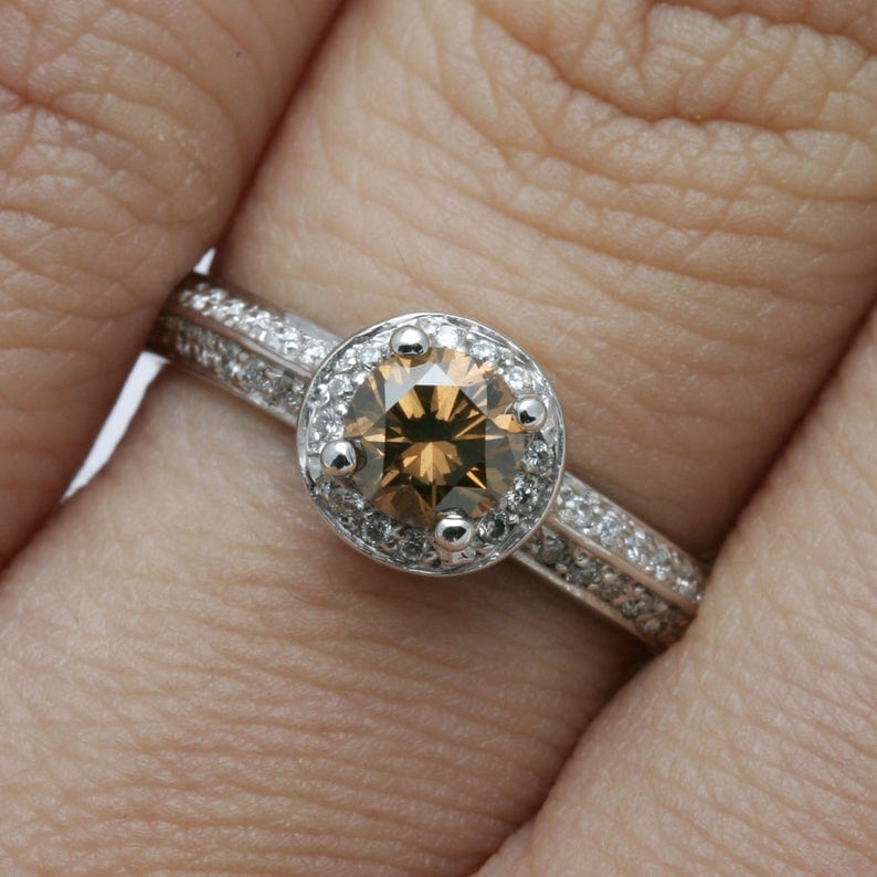 Halo setting engagement ring