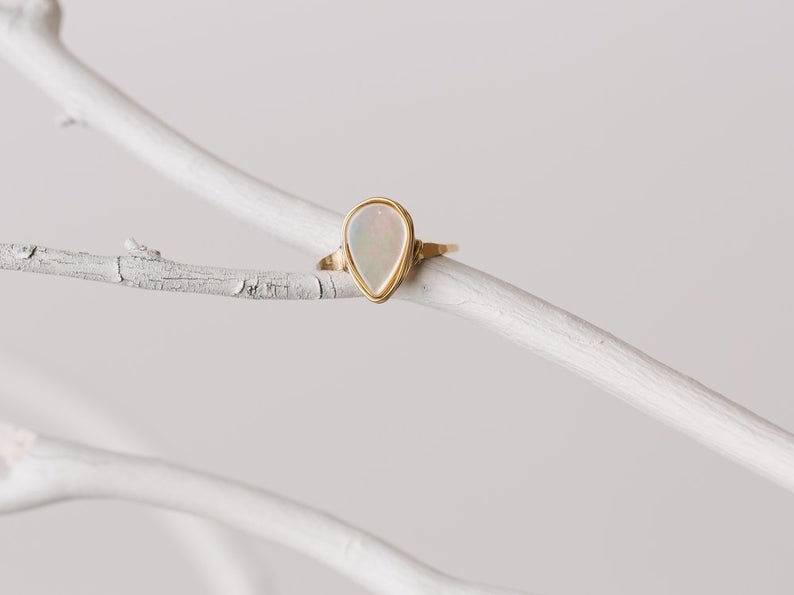 Pearl teardrop gold ring